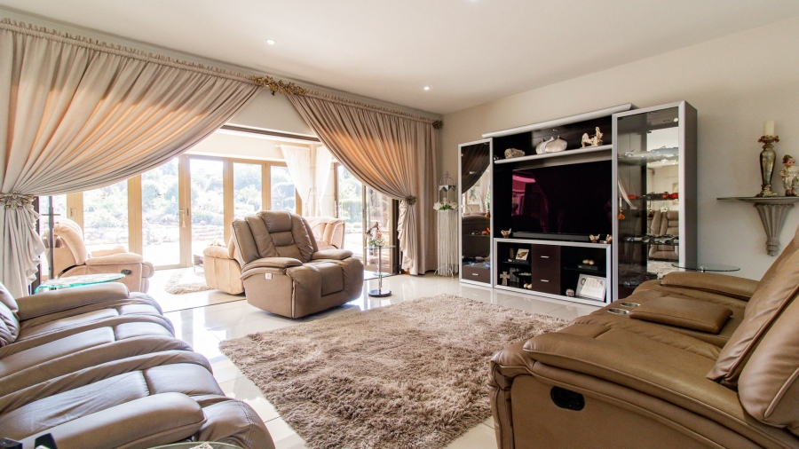 5 Bedroom Property for Sale in Blue Saddle Ranches Gauteng