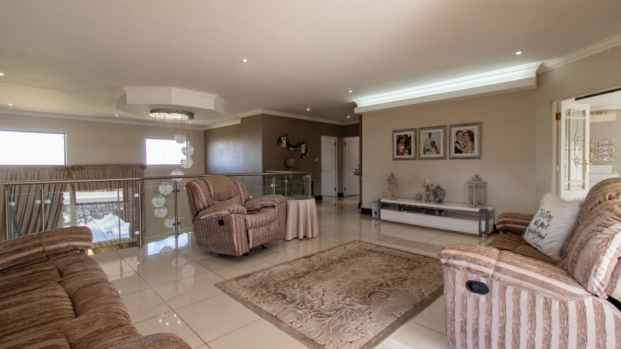 5 Bedroom Property for Sale in Blue Saddle Ranches Gauteng