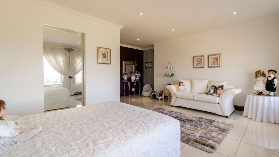 5 Bedroom Property for Sale in Blue Saddle Ranches Gauteng