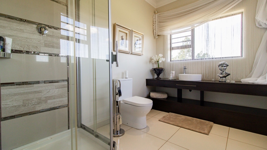 5 Bedroom Property for Sale in Blue Saddle Ranches Gauteng