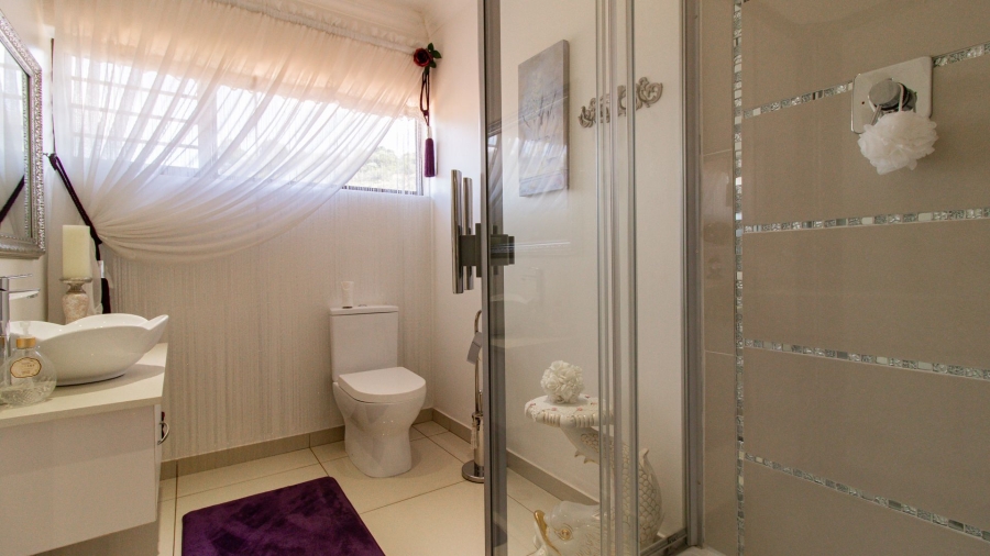 5 Bedroom Property for Sale in Blue Saddle Ranches Gauteng