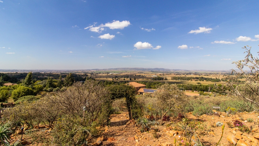 5 Bedroom Property for Sale in Blue Saddle Ranches Gauteng