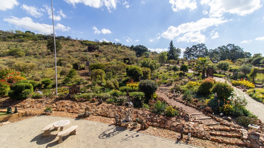 5 Bedroom Property for Sale in Blue Saddle Ranches Gauteng