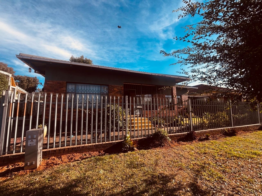 To Let 3 Bedroom Property for Rent in Wentworth Park Gauteng