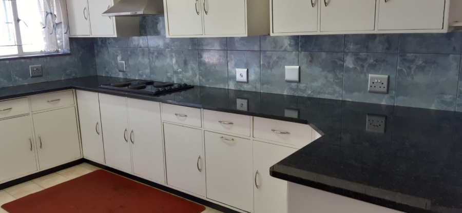 4 Bedroom Property for Sale in Muckleneuk Gauteng