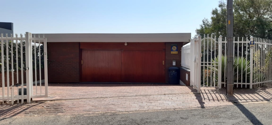 4 Bedroom Property for Sale in Muckleneuk Gauteng