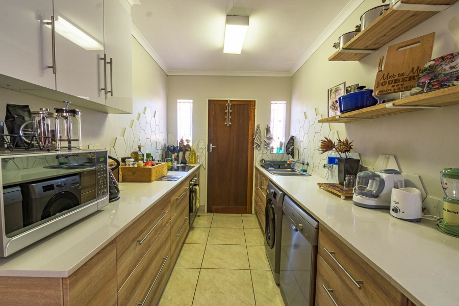 3 Bedroom Property for Sale in La Montagne Gauteng
