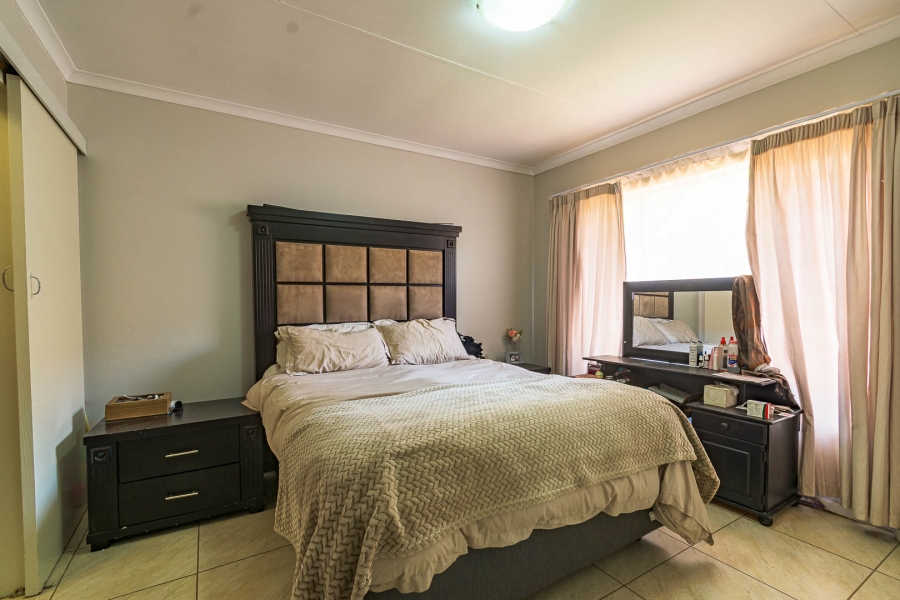 3 Bedroom Property for Sale in La Montagne Gauteng