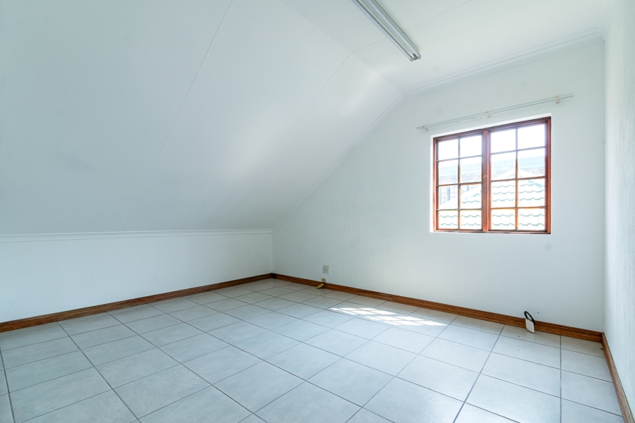 4 Bedroom Property for Sale in Die Wilgers Gauteng