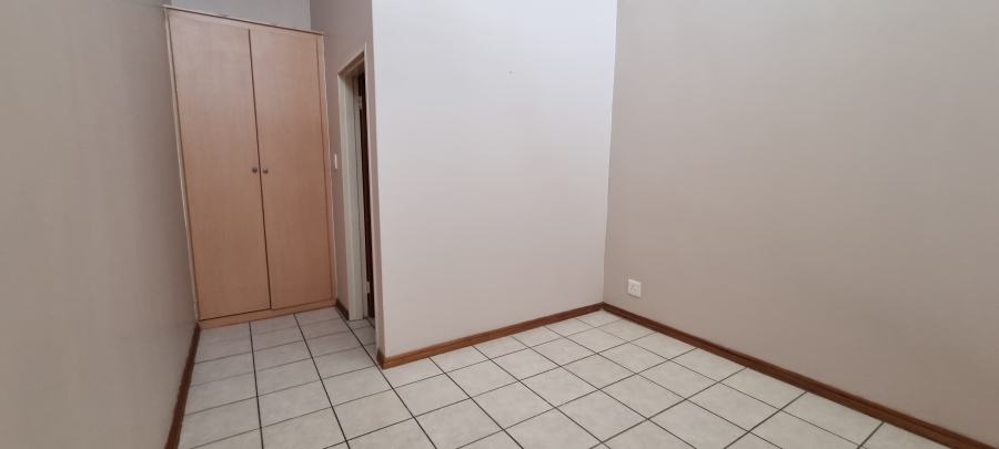 1 Bedroom Property for Sale in Hillcrest Gauteng