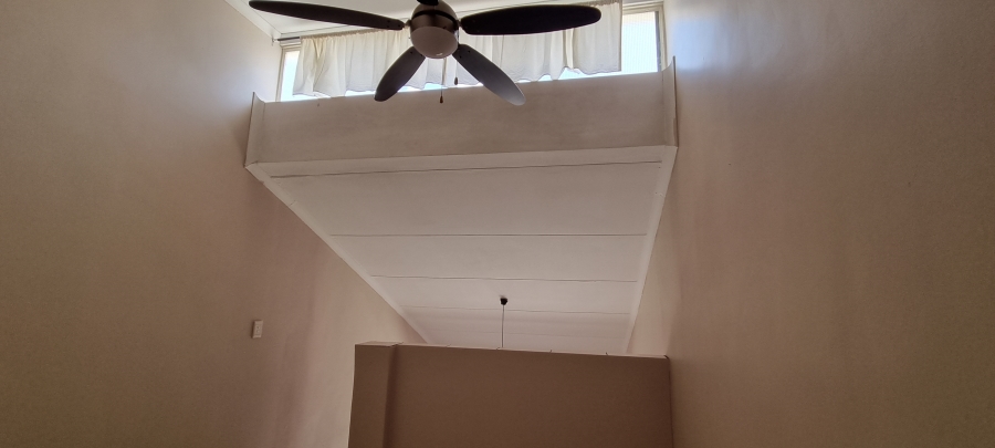 1 Bedroom Property for Sale in Hillcrest Gauteng