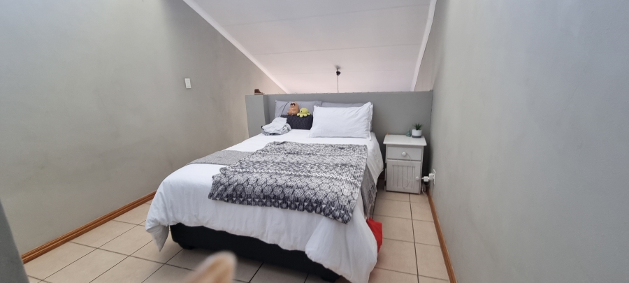 1 Bedroom Property for Sale in Hillcrest Gauteng