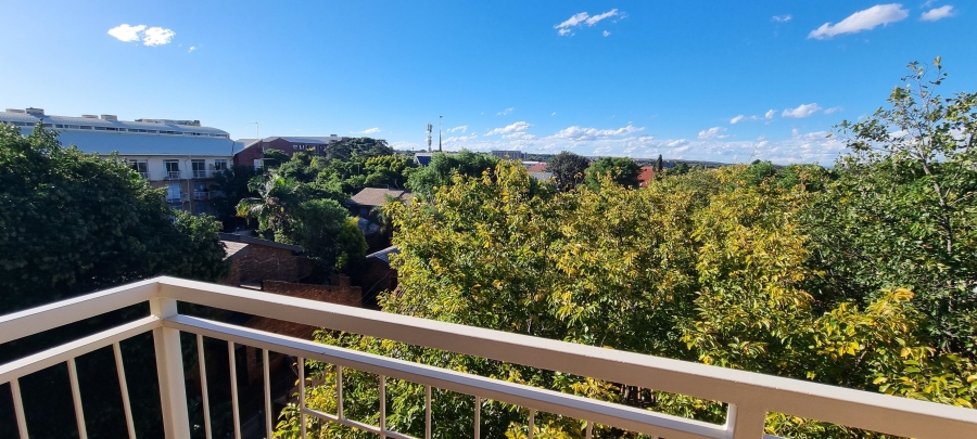 1 Bedroom Property for Sale in Hillcrest Gauteng