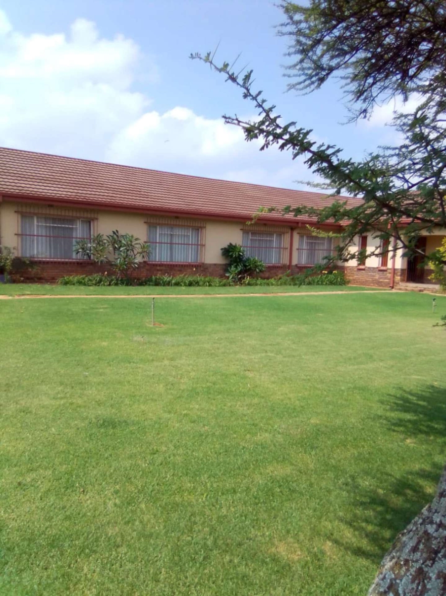 7 Bedroom Property for Sale in Swacina Park A H Gauteng