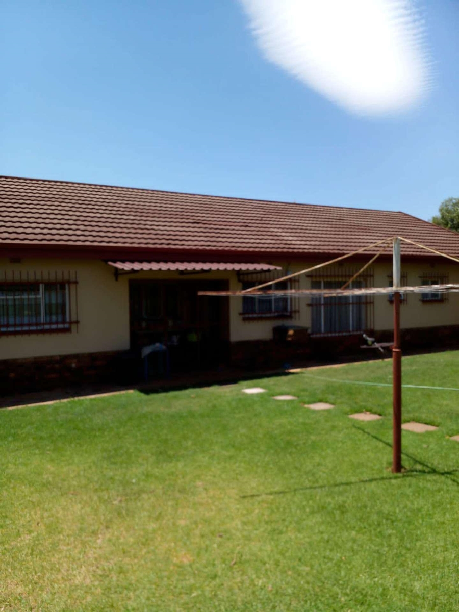 7 Bedroom Property for Sale in Swacina Park A H Gauteng