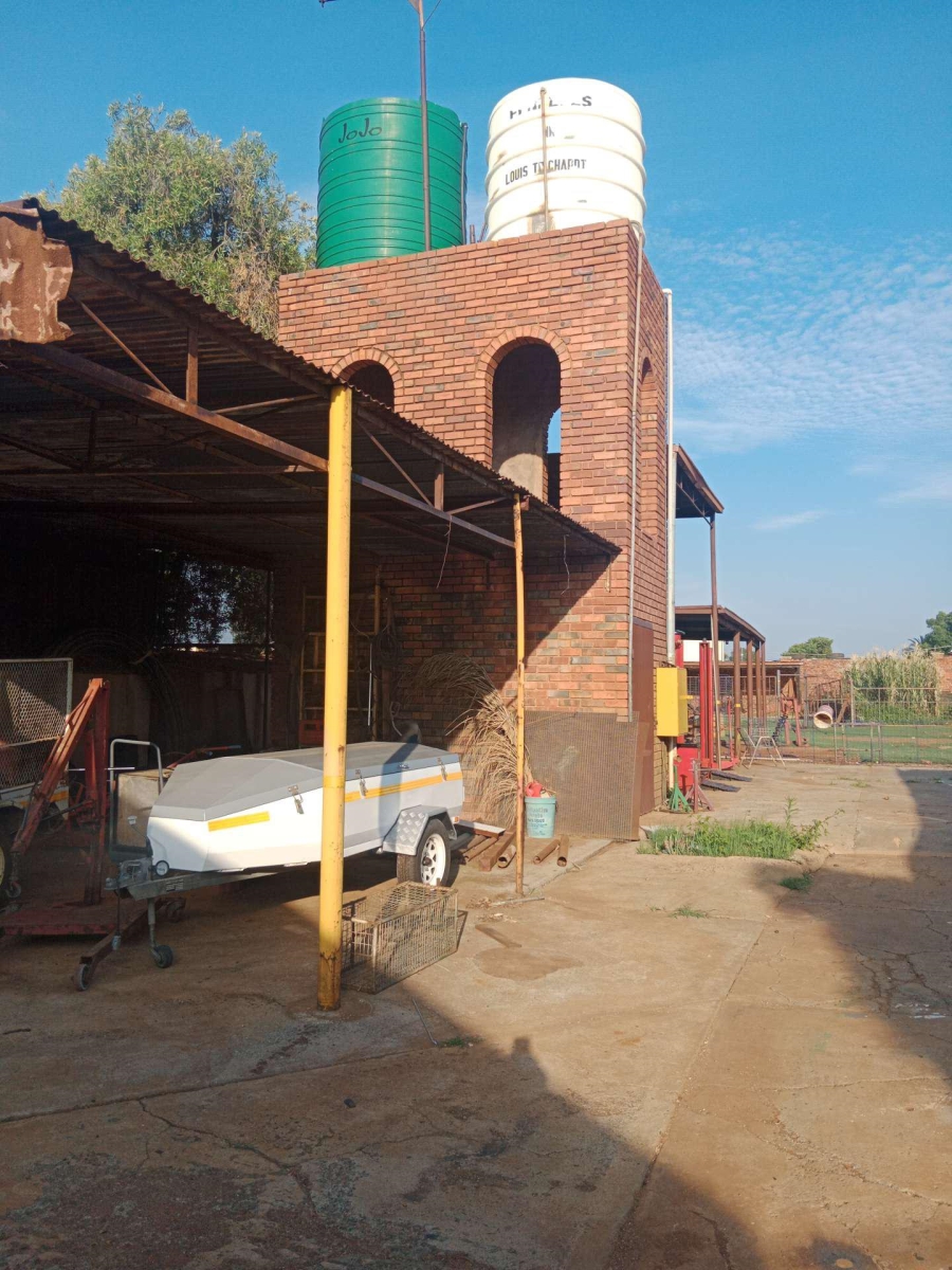 7 Bedroom Property for Sale in Swacina Park A H Gauteng