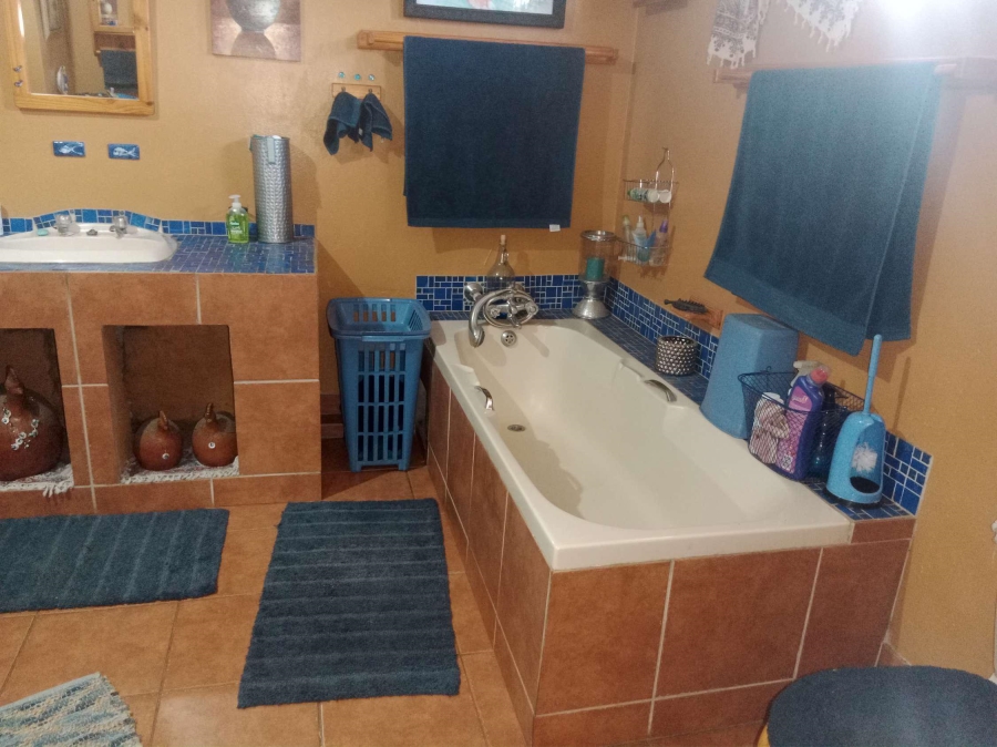 5 Bedroom Property for Sale in Swacina Park A H Gauteng