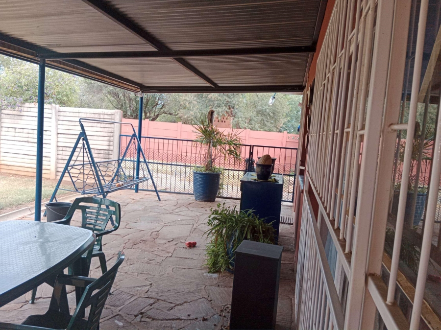 5 Bedroom Property for Sale in Swacina Park A H Gauteng