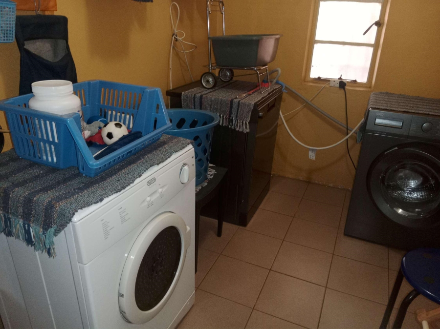 5 Bedroom Property for Sale in Swacina Park A H Gauteng