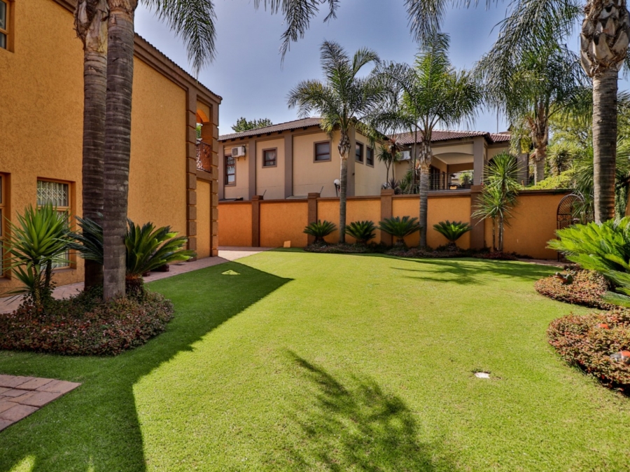 4 Bedroom Property for Sale in Vanderbijlpark SW 5 Gauteng