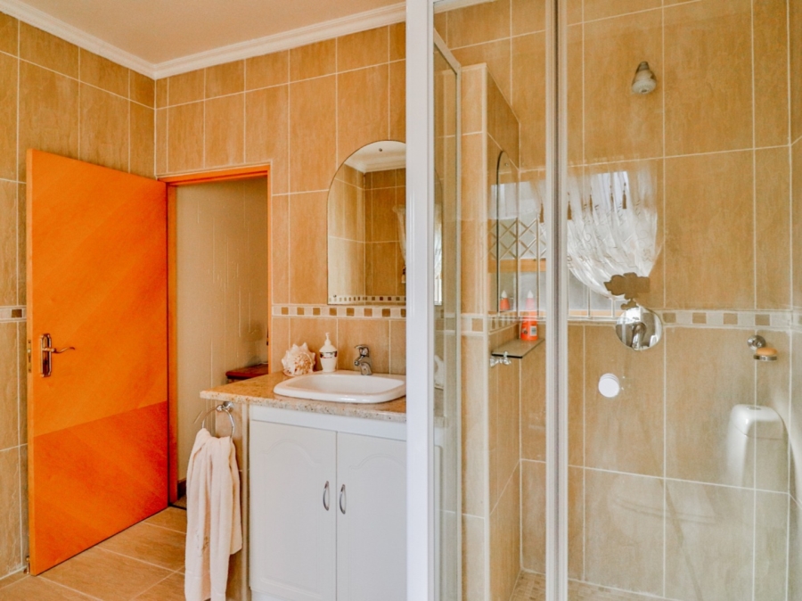 4 Bedroom Property for Sale in Vanderbijlpark SW 5 Gauteng