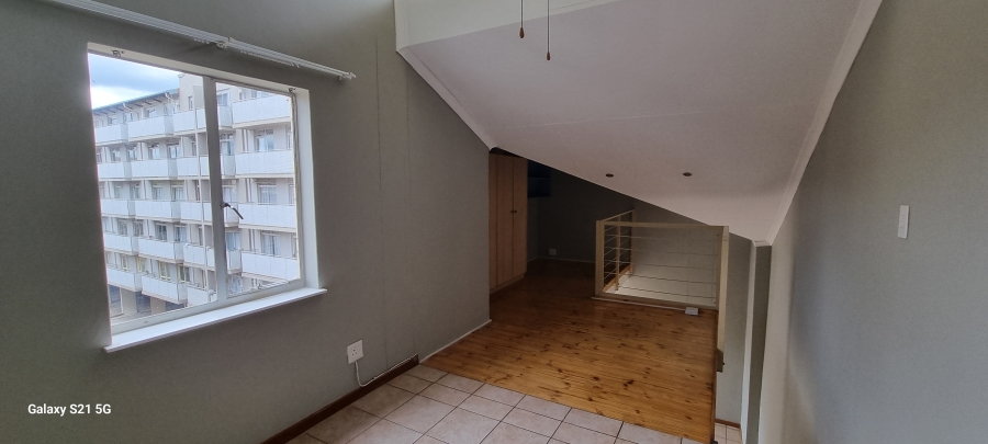 1 Bedroom Property for Sale in Hillcrest Gauteng