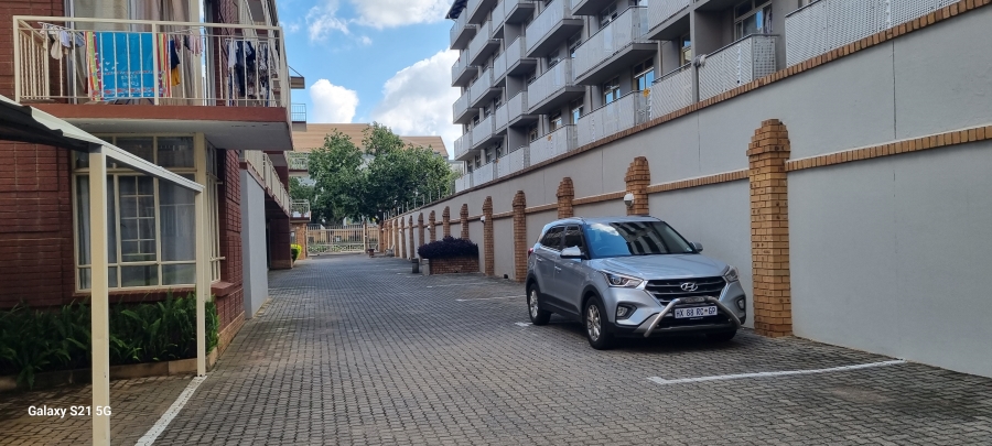 1 Bedroom Property for Sale in Hillcrest Gauteng