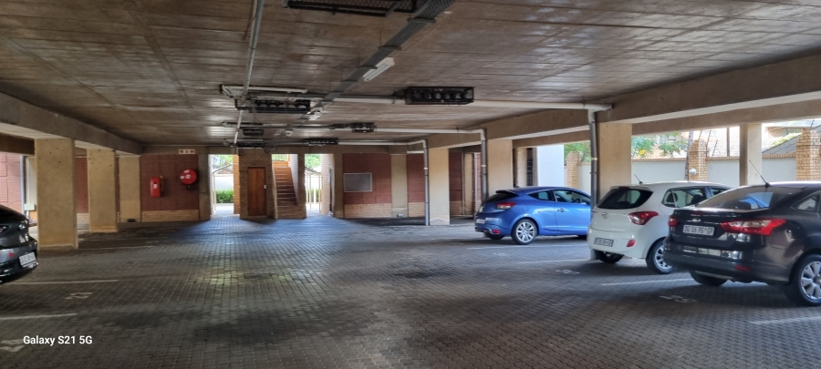 1 Bedroom Property for Sale in Hillcrest Gauteng