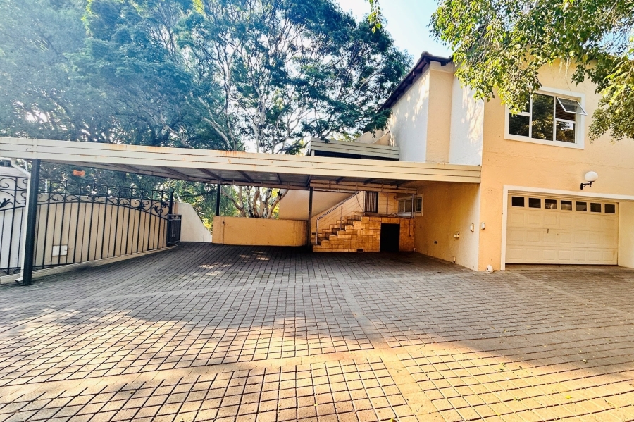 4 Bedroom Property for Sale in Waterkloof Park Gauteng