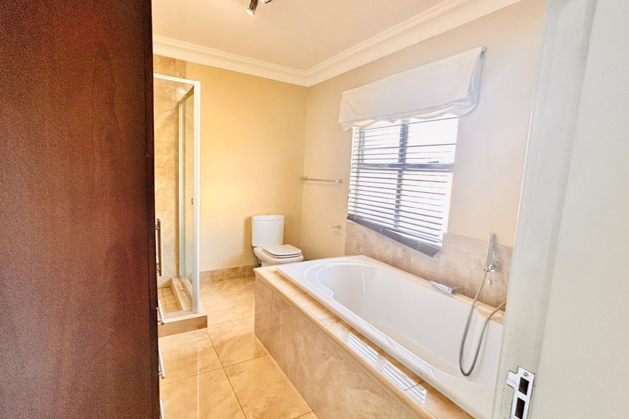 4 Bedroom Property for Sale in Waterkloof Park Gauteng