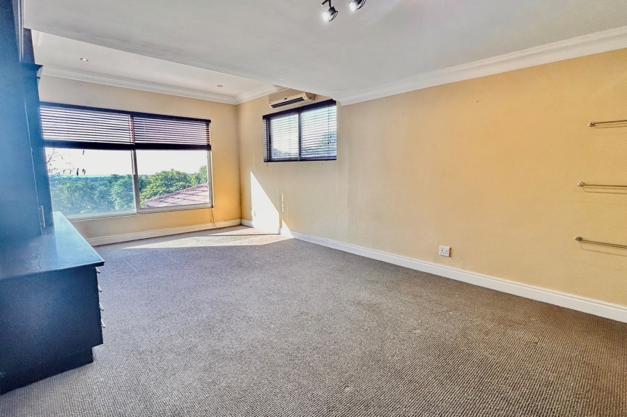 4 Bedroom Property for Sale in Waterkloof Park Gauteng