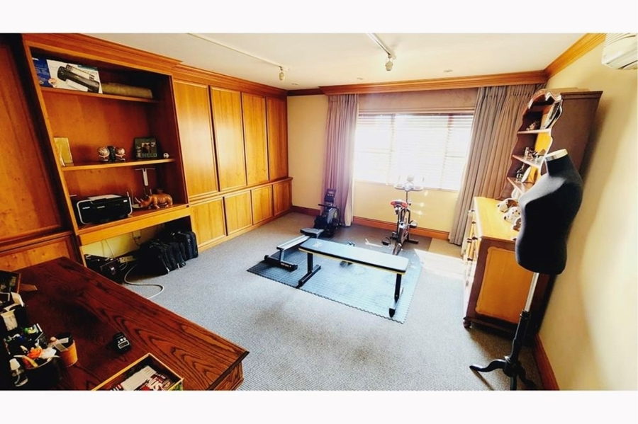 4 Bedroom Property for Sale in Waterkloof Park Gauteng