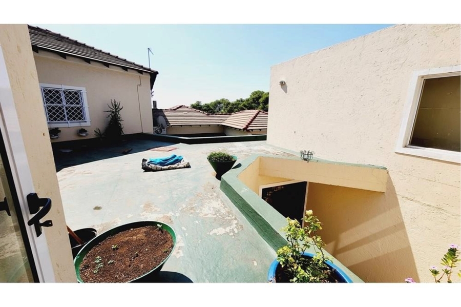 4 Bedroom Property for Sale in Waterkloof Park Gauteng