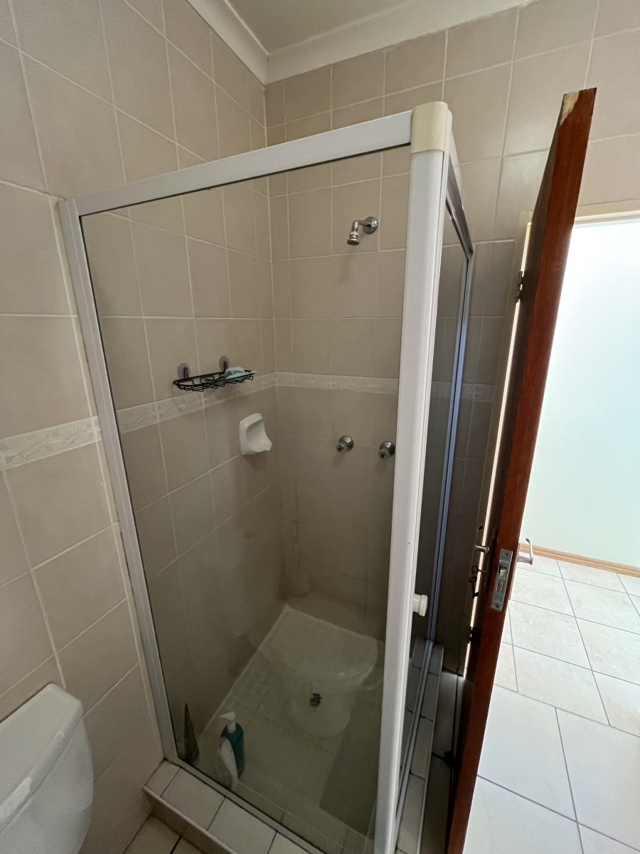 1 Bedroom Property for Sale in Hillcrest Gauteng