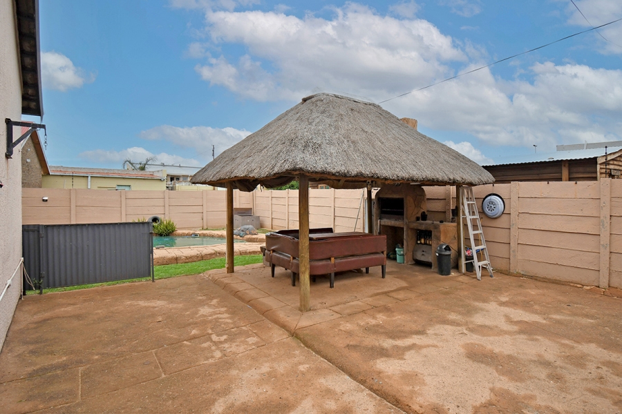 3 Bedroom Property for Sale in Randgate Gauteng