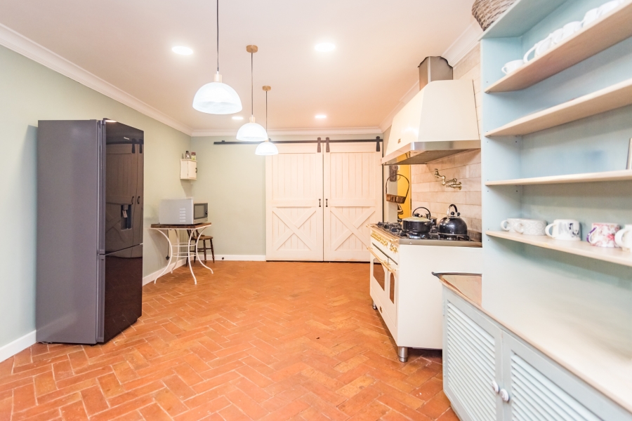4 Bedroom Property for Sale in Kloofendal Gauteng