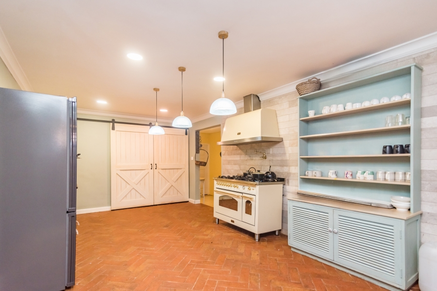 4 Bedroom Property for Sale in Kloofendal Gauteng