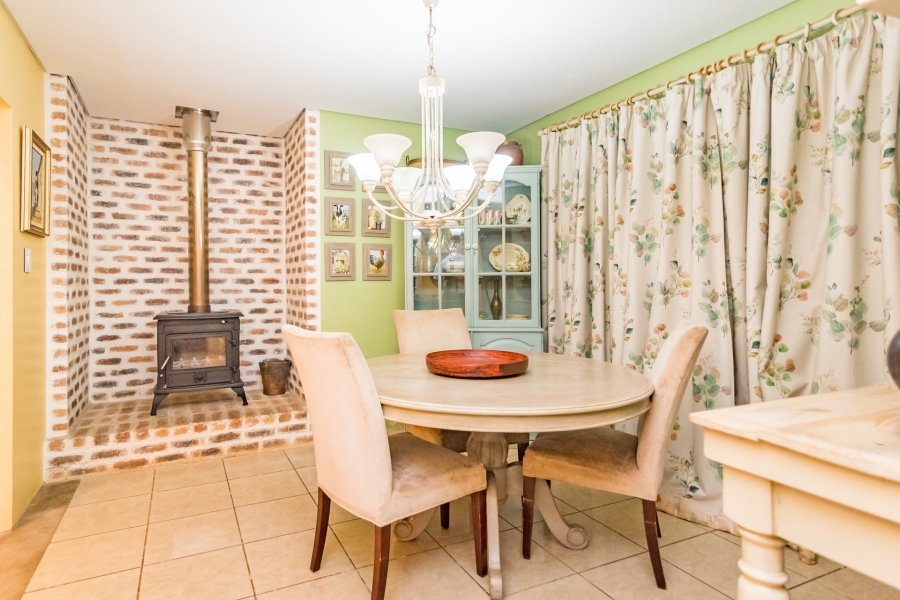 4 Bedroom Property for Sale in Kloofendal Gauteng