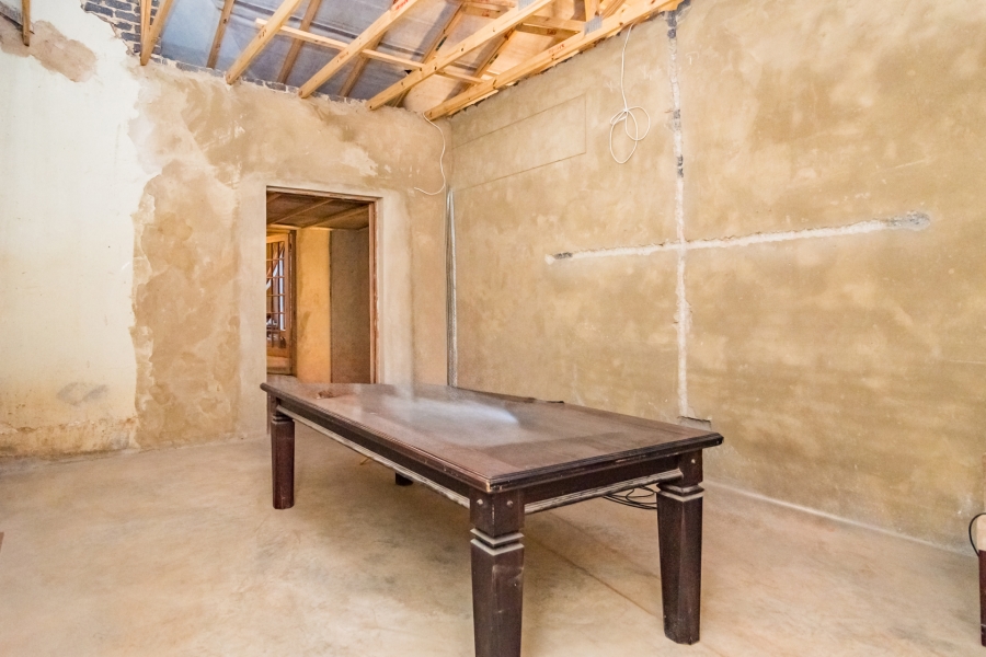4 Bedroom Property for Sale in Kloofendal Gauteng