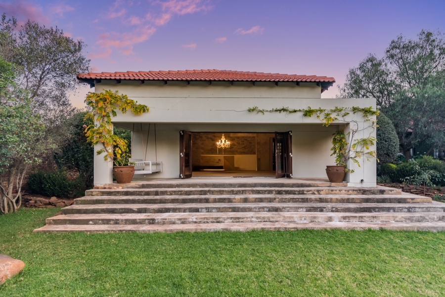 4 Bedroom Property for Sale in Kloofendal Gauteng