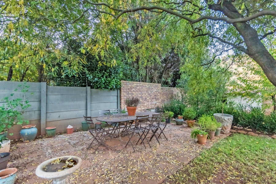 4 Bedroom Property for Sale in Kloofendal Gauteng