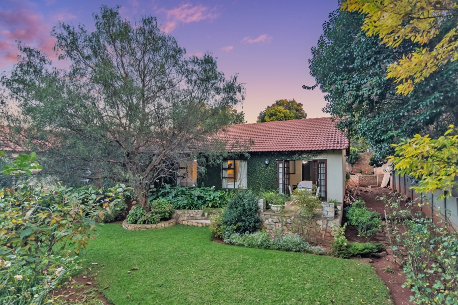 4 Bedroom Property for Sale in Kloofendal Gauteng