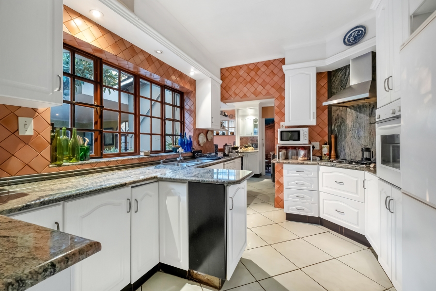 4 Bedroom Property for Sale in Parktown North Gauteng