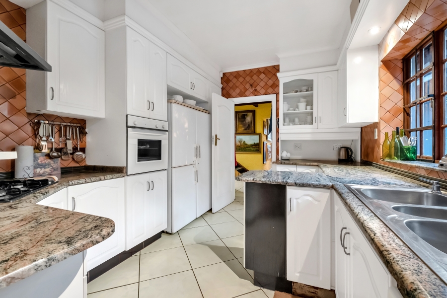 4 Bedroom Property for Sale in Parktown North Gauteng