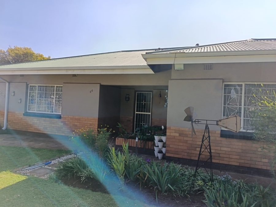 3 Bedroom Property for Sale in Meyerton Central Gauteng