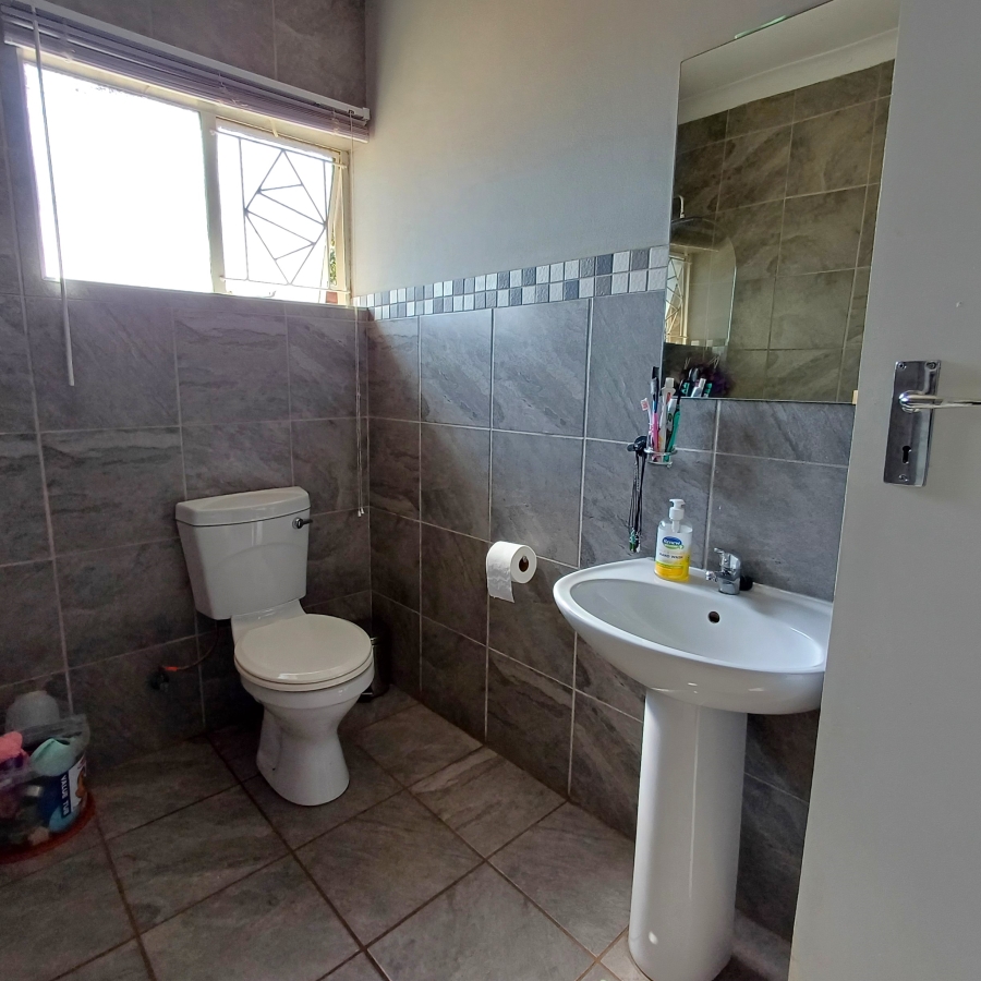 3 Bedroom Property for Sale in Meyerton Central Gauteng