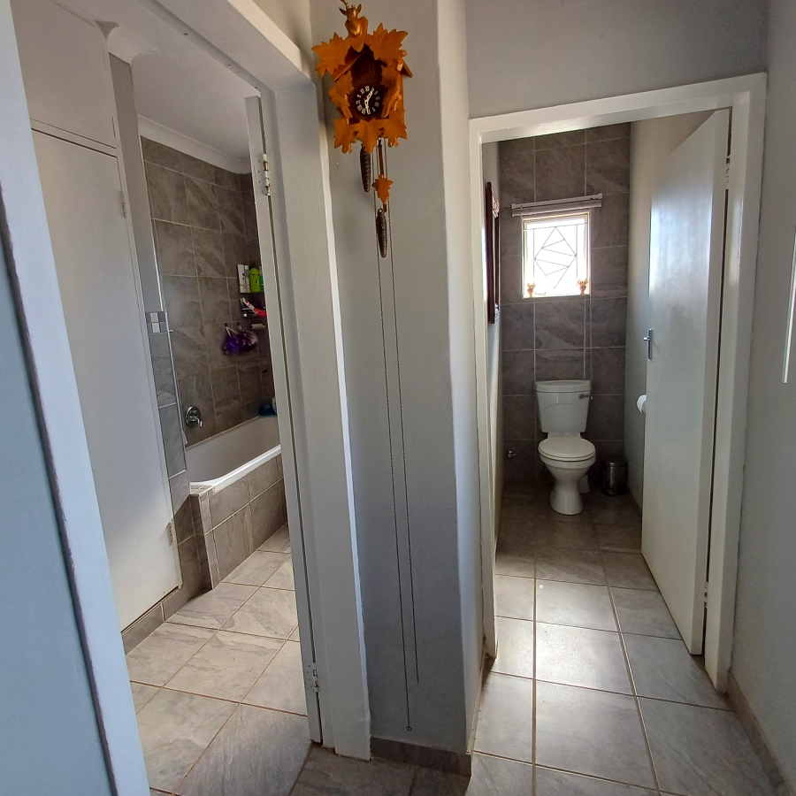 3 Bedroom Property for Sale in Meyerton Central Gauteng