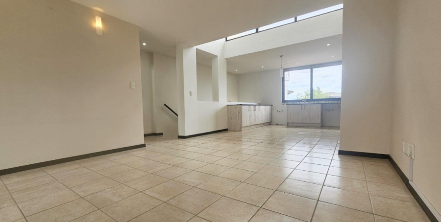 1 Bedroom Property for Sale in Lombardy Estate Gauteng
