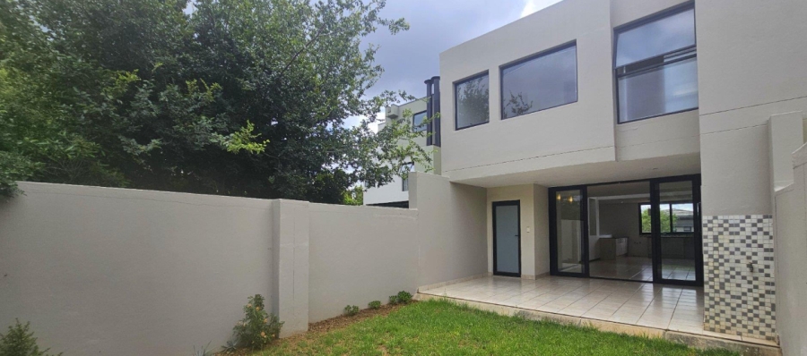 1 Bedroom Property for Sale in Lombardy Estate Gauteng