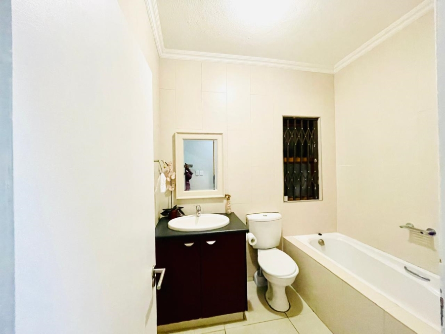 2 Bedroom Property for Sale in Midridge Park Gauteng
